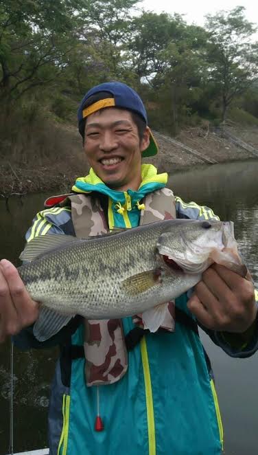 春の一庫ダムのルアー釣りでブラックバス釣果