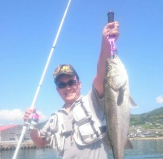 淡路島の波止の五目釣りでスズキ・グレ・ガシラ釣果
