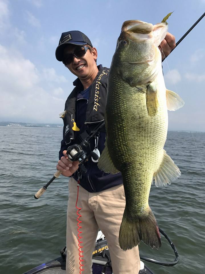 琵琶湖 国保プロのガイドでブラックバス釣果