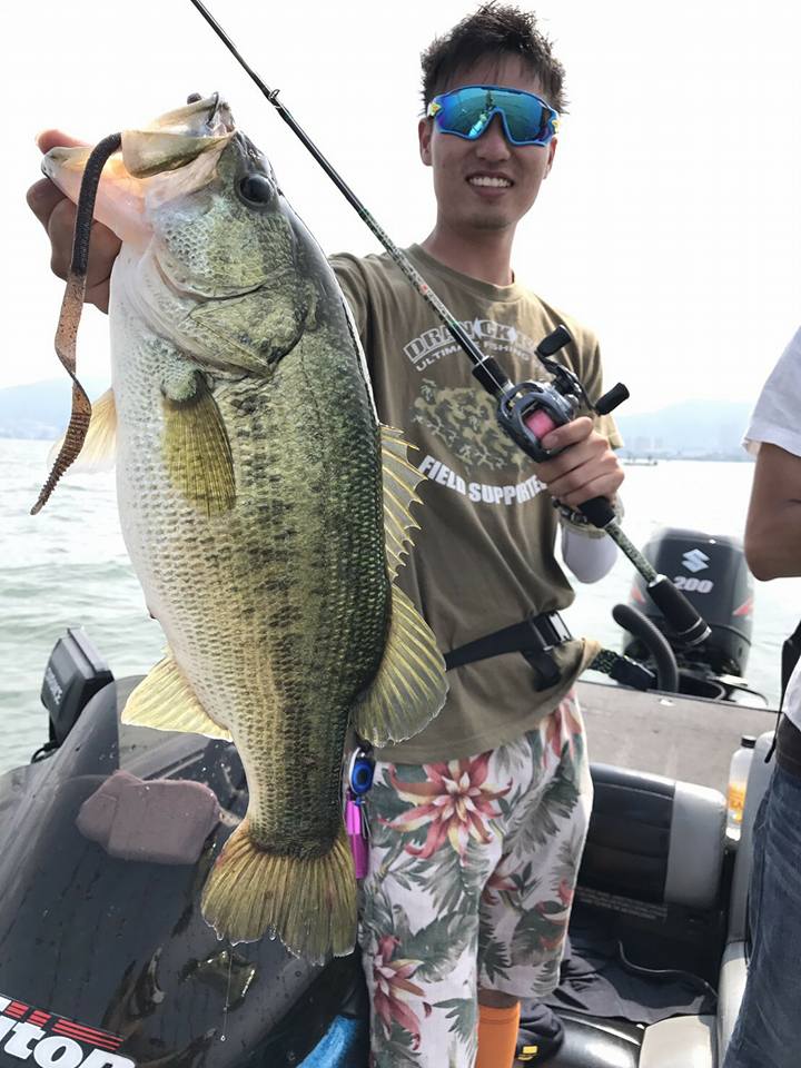 琵琶湖 国保プロのガイドでブラックバス釣果