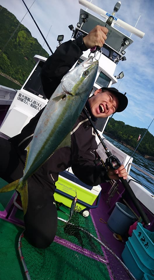 三重県 尾鷲 ロックフィッシュでアカハタ・ブリ・ハマチ釣果
