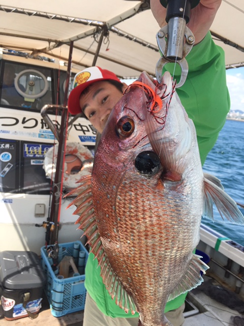 明石 中島丸さんで船釣り 鯛・タコ釣果