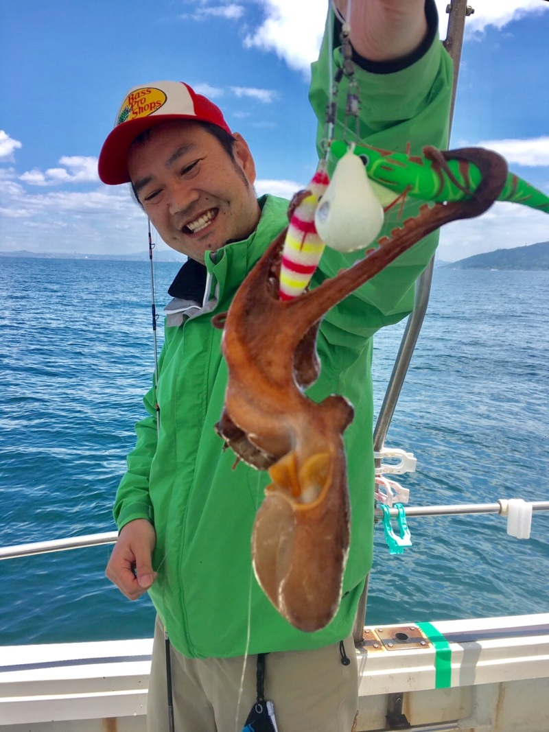 明石 中島丸さんで船釣り 鯛・タコ釣果
