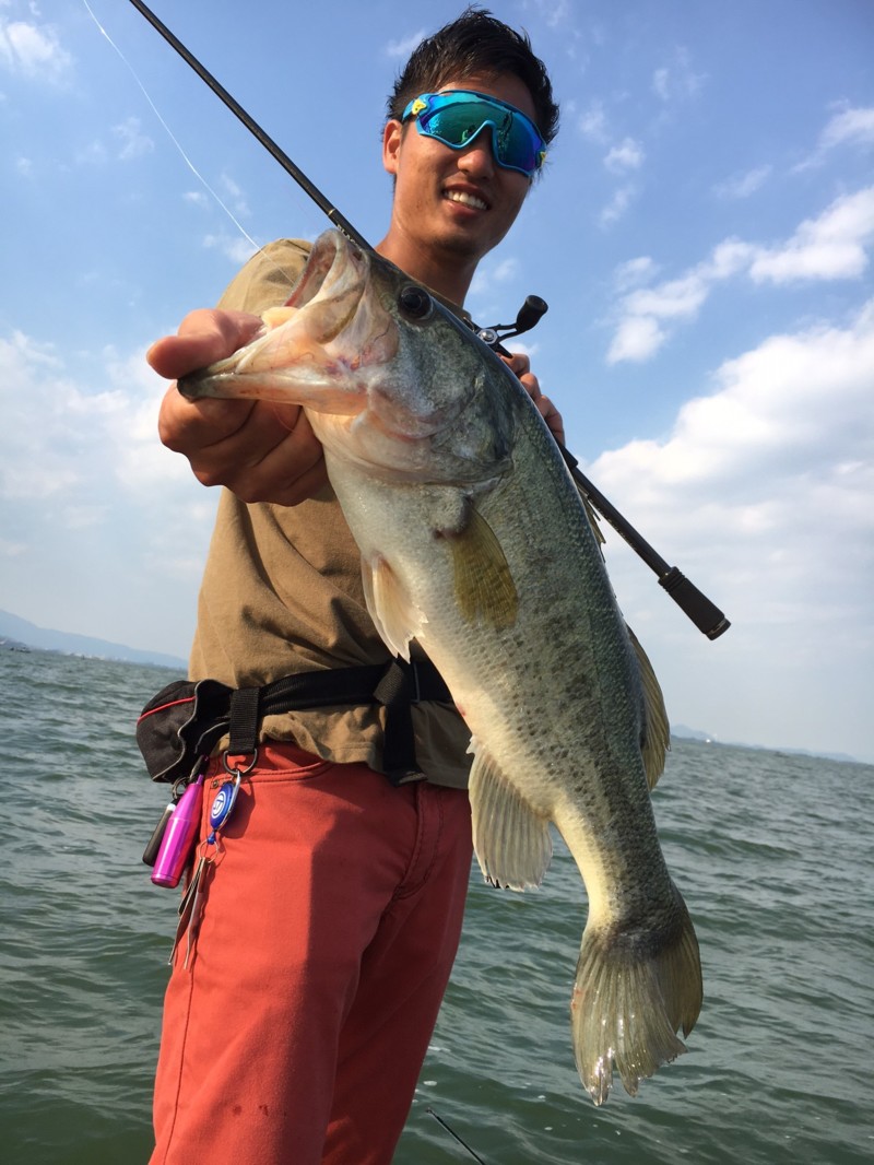 琵琶湖 バスボートでブラックバス釣果