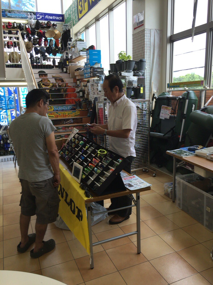 ダンロップ偏光サングラス度付きレンズ展示即売会