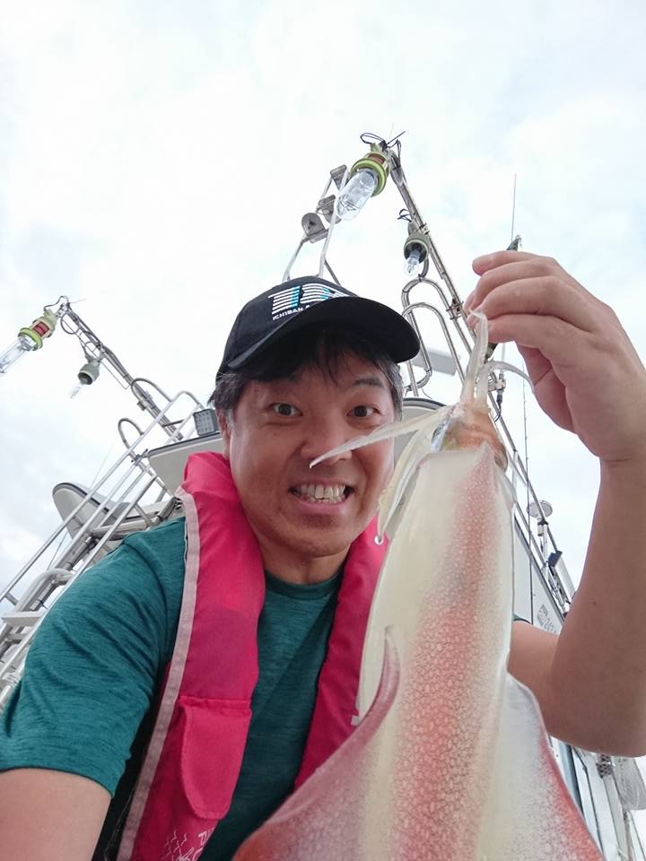 鳥取賀露港 海佐知丸さんのイカメタル・オモリグでマイカ釣果