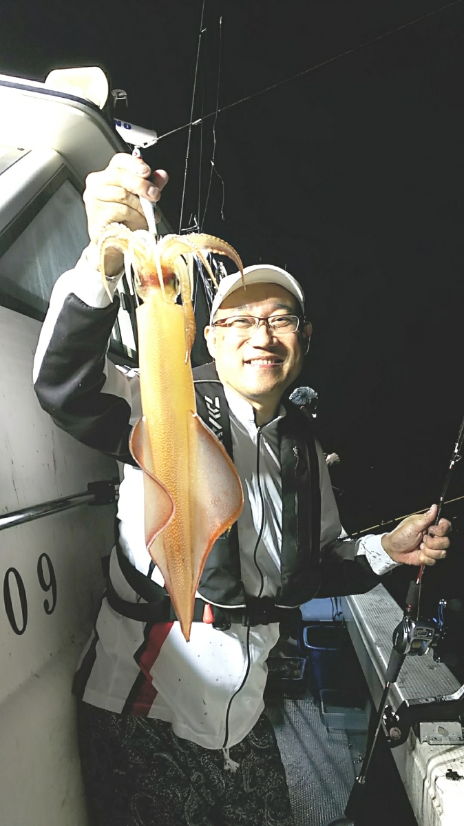 鳥取の海佐知丸さん イカメタルでケンサキイカ釣果