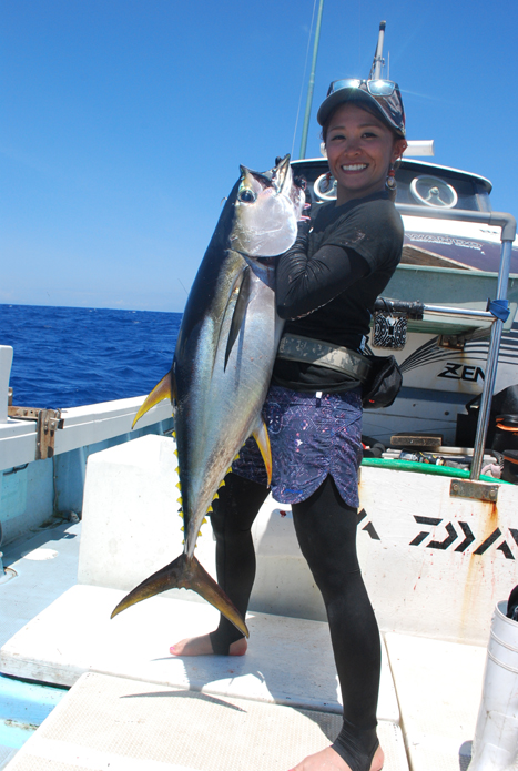 沖縄県久米島 スローピッチジギング キハダマグロ・カツオ釣果