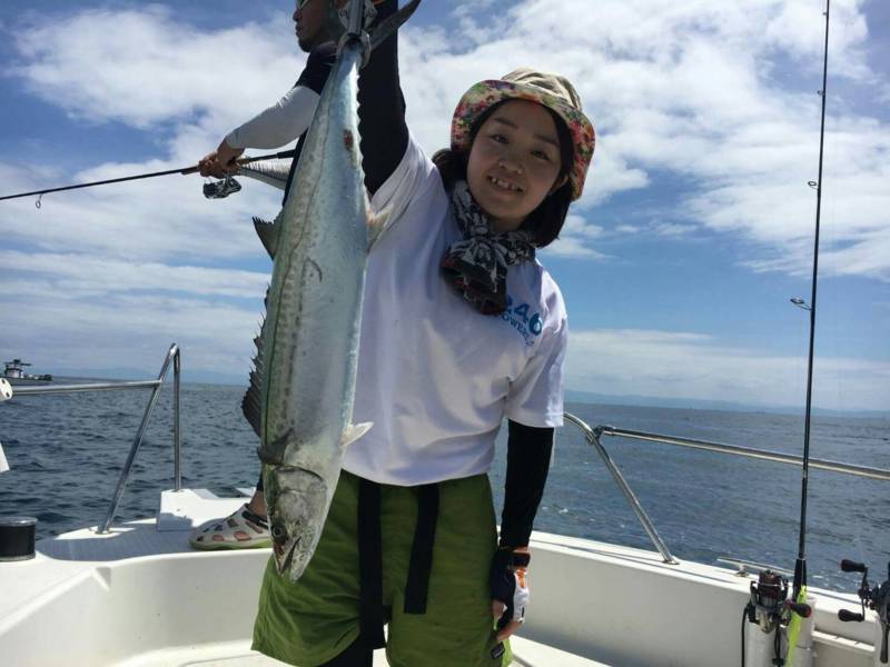 明石沖タチウオジギングでタチウオ・サワラ釣果