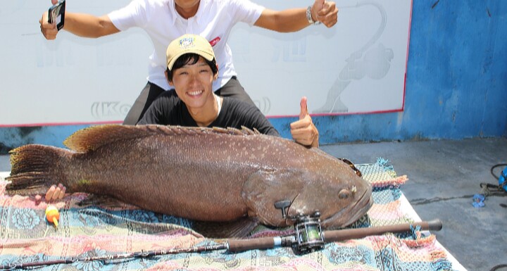 マレーシアでグルーパー、バラマンティ、GT釣果