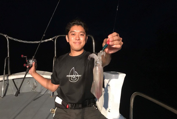 和歌山のサウスカレントさん イカメタルでケンサキイカ釣果