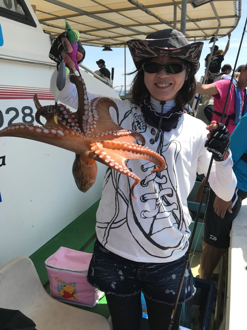 丸松乗合船のタコ釣りでタコ釣果