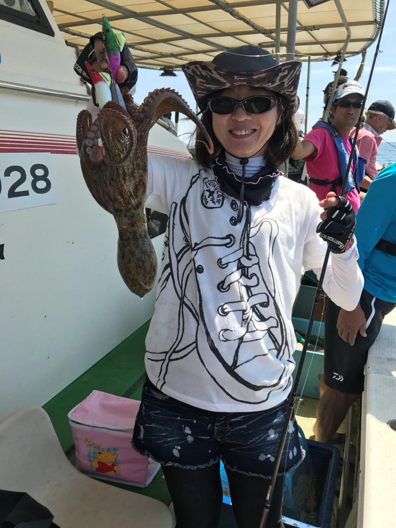 丸松乗合船のタコ釣りでタコ釣果