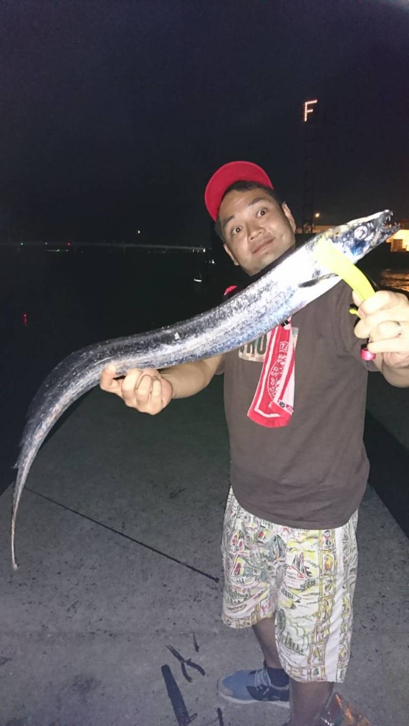 神戸ポートアイランド沖堤防 ワインドでタチウオ釣果