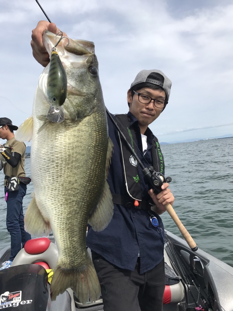 琵琶湖 バスボートでブラックバス釣果