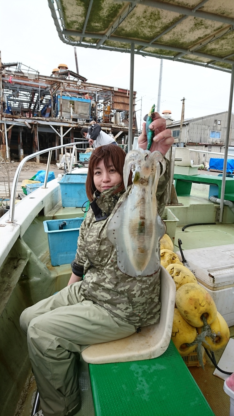 明石沖 船アオリでアオリイカ・コウイカ釣果