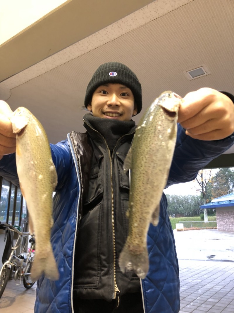 服部緑地フィッシングパークでニジマスを釣る!