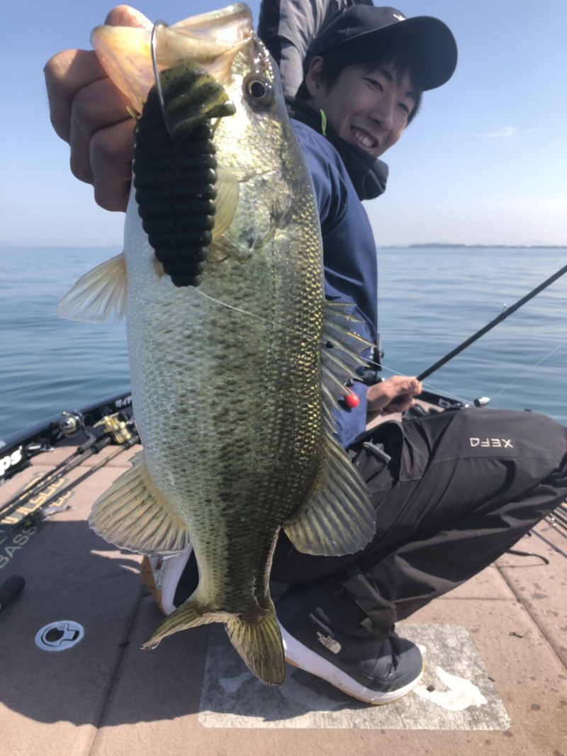 【滋賀県琵琶湖】デプスの川崎プロとブラックバス釣り