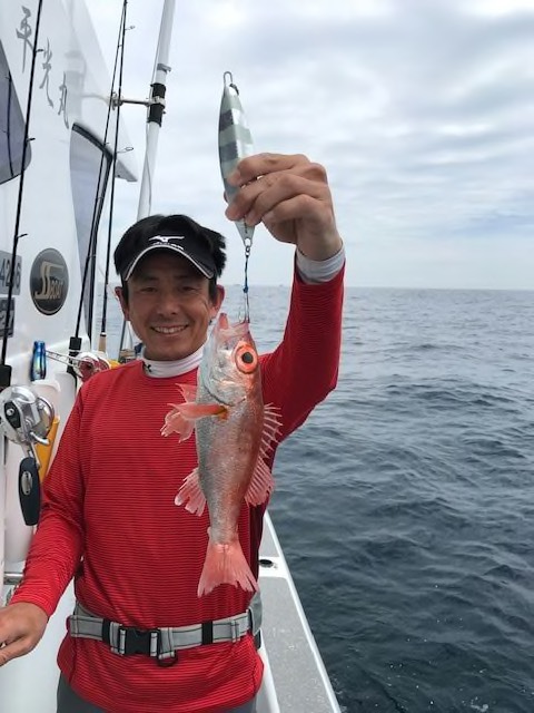 へいみつ丸で中深海ジギング│ノドグロGET!