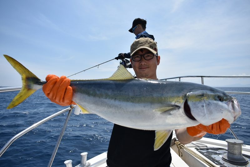 日本海でジギング釣行│ブリを狙う!