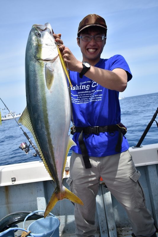 日本海でジギング釣行│ブリを狙う!