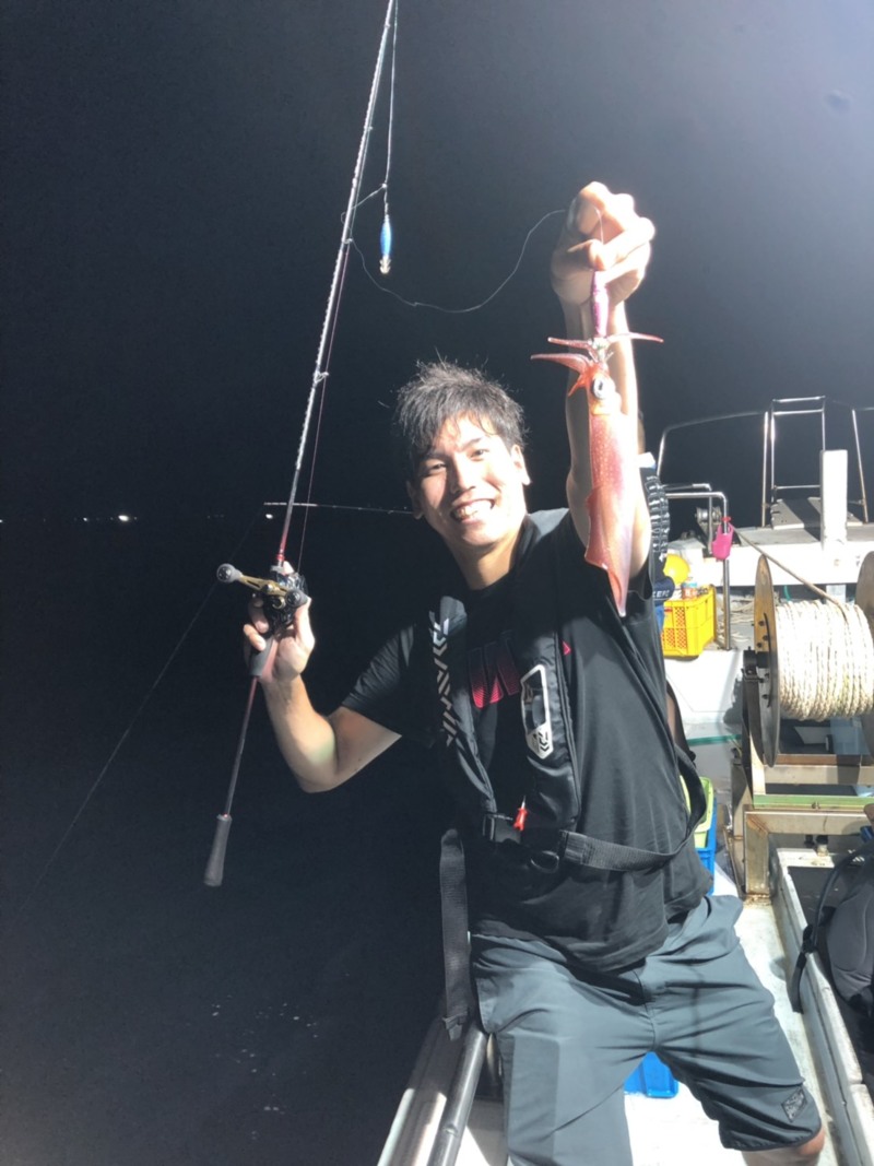 まだまだ釣れるぞ!イカメタル!