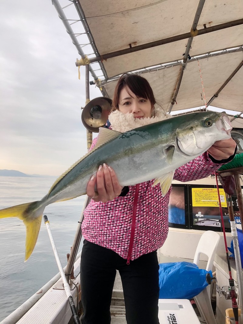 兵庫県明石市の船釣りでハマチ釣果