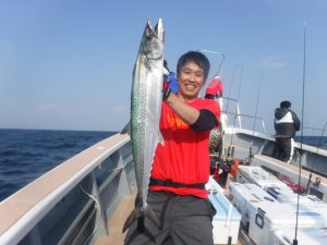 京都府舞鶴ドリームチェイサーの船釣りでヒラマサ・サワラ釣果
