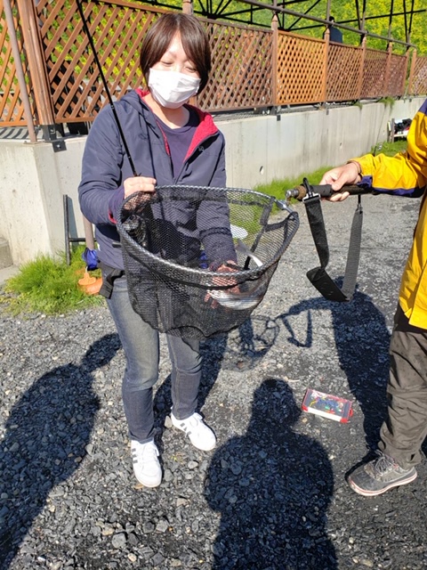 滋賀県大津市アクア・ヘブンの管理釣場でトラウト釣果