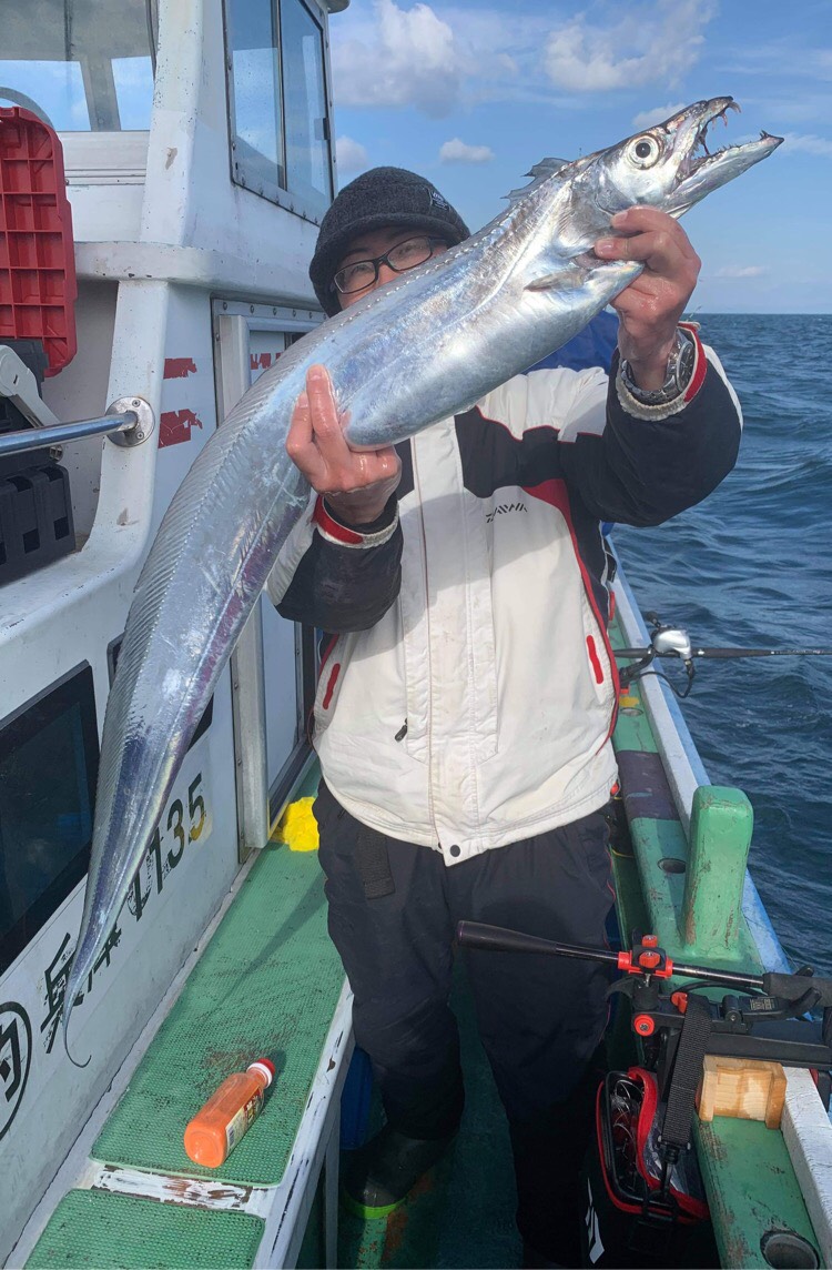 大阪府泉北釣り船ふじたやの船釣りで太刀魚・アジ・クログチ釣果