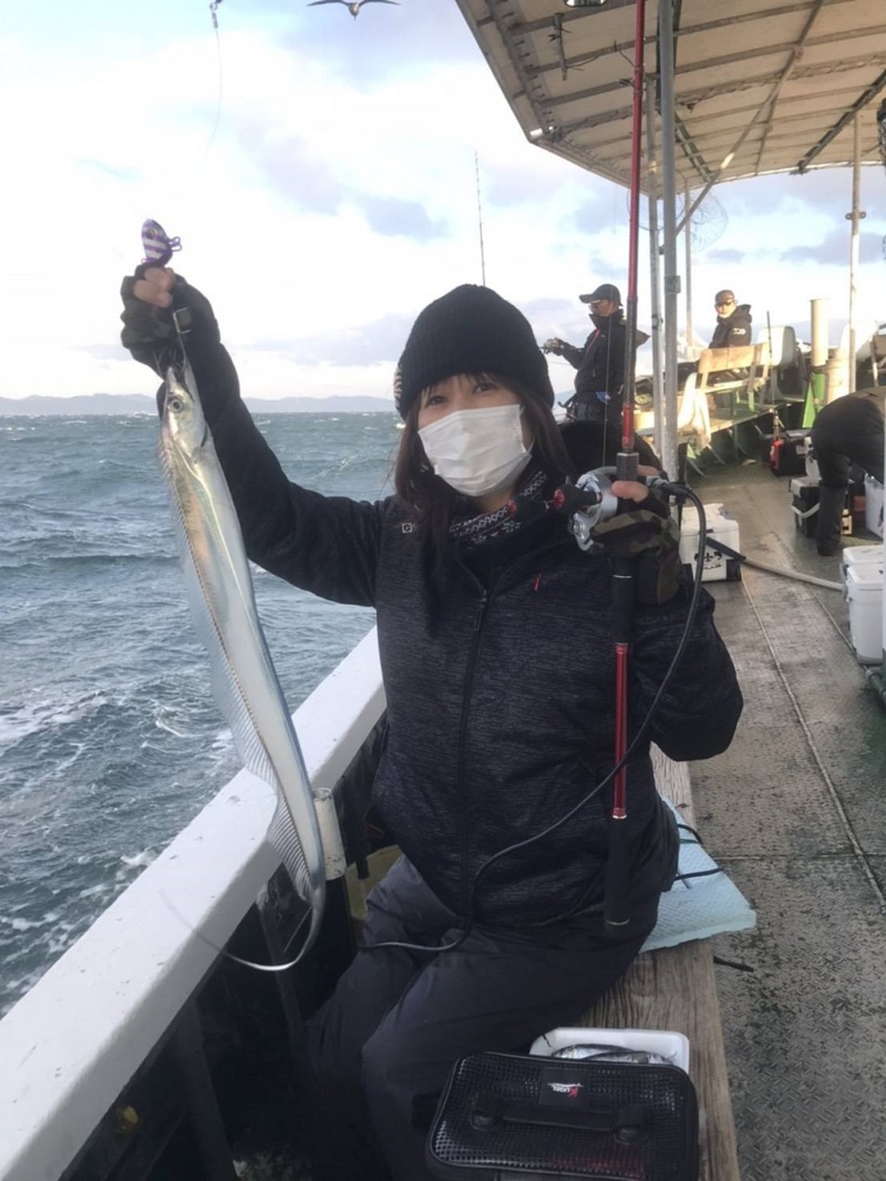 大阪府泉南谷川港いずみ丸の船釣りでタチウオ釣果