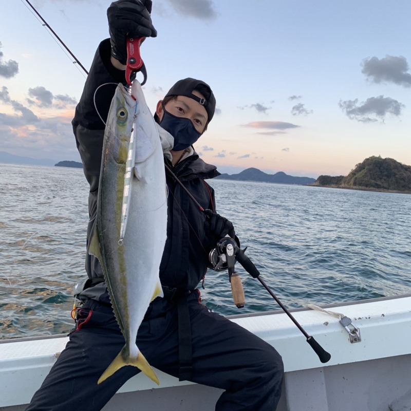 愛媛県クダコ島怒和島マリン大洋丸の船釣りでメジロ釣果