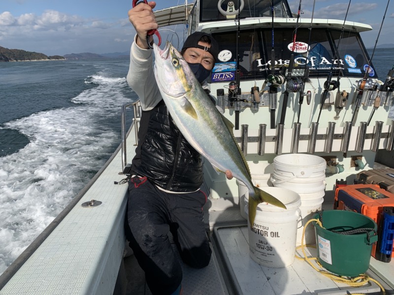 愛媛県クダコ島怒和島マリン大洋丸の船釣りでメジロ釣果