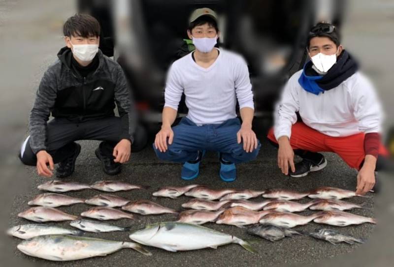 兵庫県水宝の釣り掘でマダイ・銀鮭・黒ソイ釣果