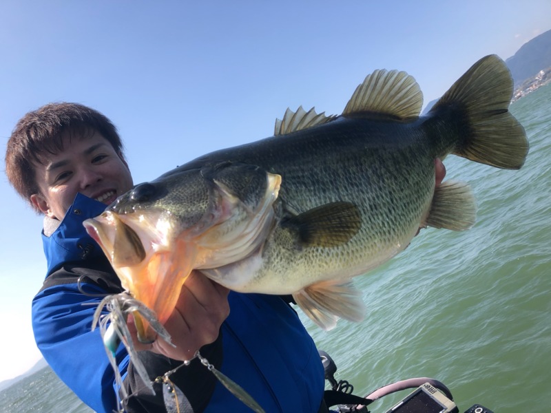 滋賀県琵琶湖のバスフィッシングでブラックバス釣果