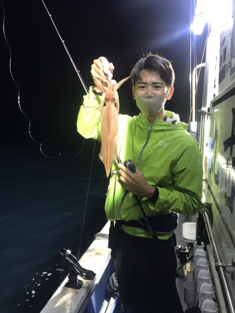 福井県小浜市丸吉丸の船釣りでケンサキイカ・スルメイカ釣果