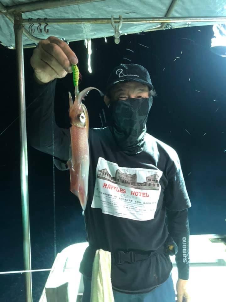 島根県磯辺丸の船釣りでケンサキイカ釣果