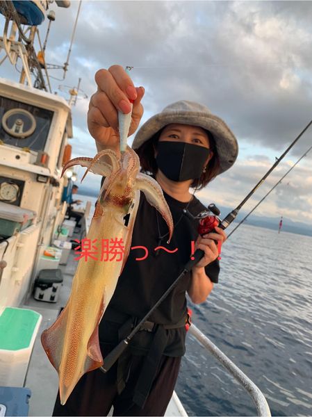 鳥取県賀露北祐丸の船釣りで白イカ釣果