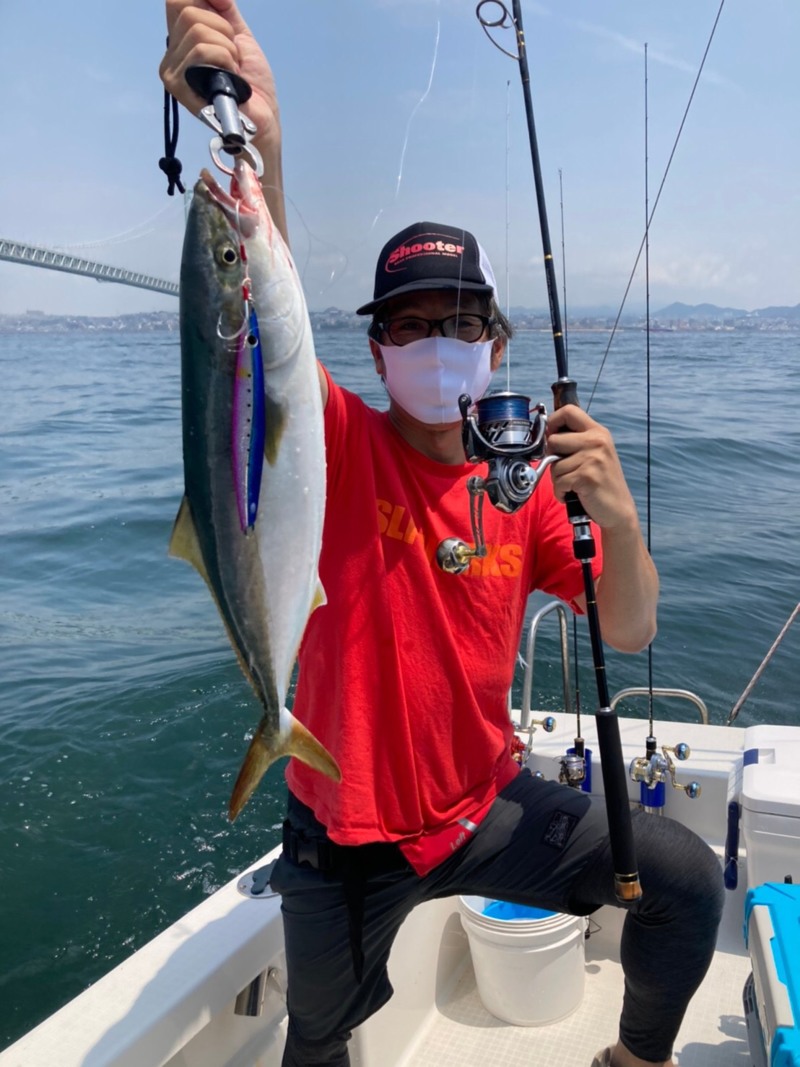 兵庫県明石海峡F×Fの船釣りでハマチ・サワラ・サバ釣果