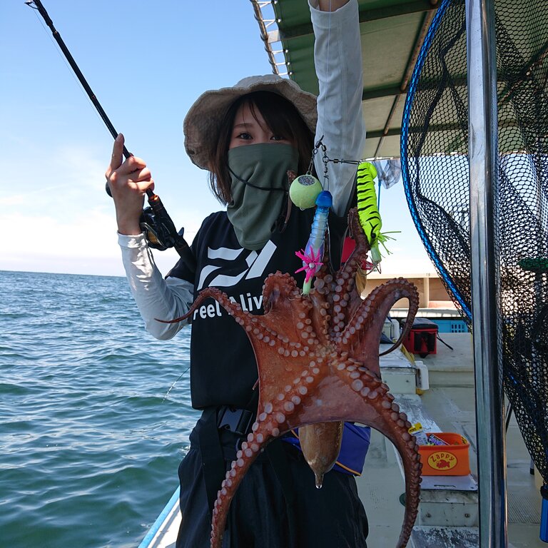 兵庫県明石市たかみ丸の船釣りでタコ釣果