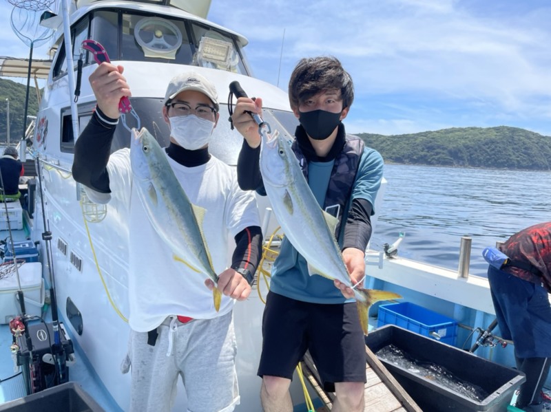 和歌山県さぶろう丸の船釣りでハマチ・サワラ・鬼アジ釣果