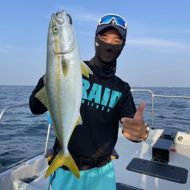 兵庫県神戸沖Chaseの船釣りでサバ・ツバス・ハマチ釣果