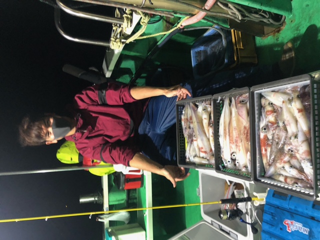 福井県福丸F-クラウドの船釣りでイカ釣果