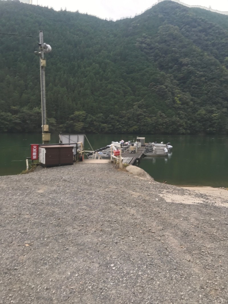 奈良県の七色ダムでブラックバス釣果