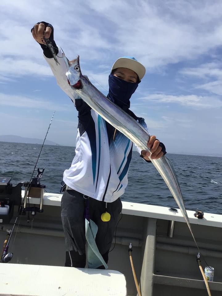 大阪府上丸の船釣りで太刀魚釣果