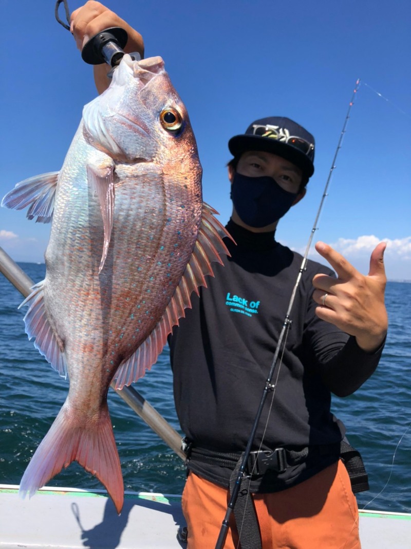 兵庫県明石利弥丸の船釣りで鯛・サゴシ・マゴチ釣果