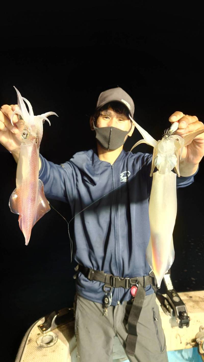 鳥取県海佐知丸のイカメタル・オモリグで剣先イカ釣果