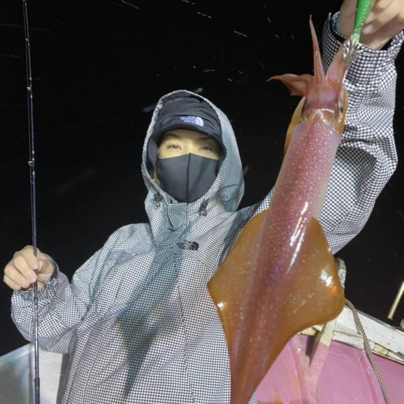鳥取県一発丸のイカメタルで剣先イカ釣果