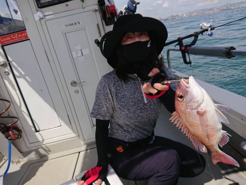 兵庫県釣り船北迫の船釣りで鯛釣果