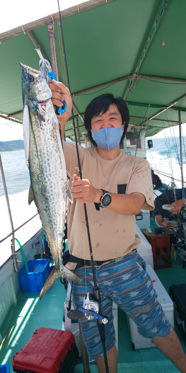 兵庫県明石市魚英の船釣りでメジロ・サワラ・ウマズラハギ釣果